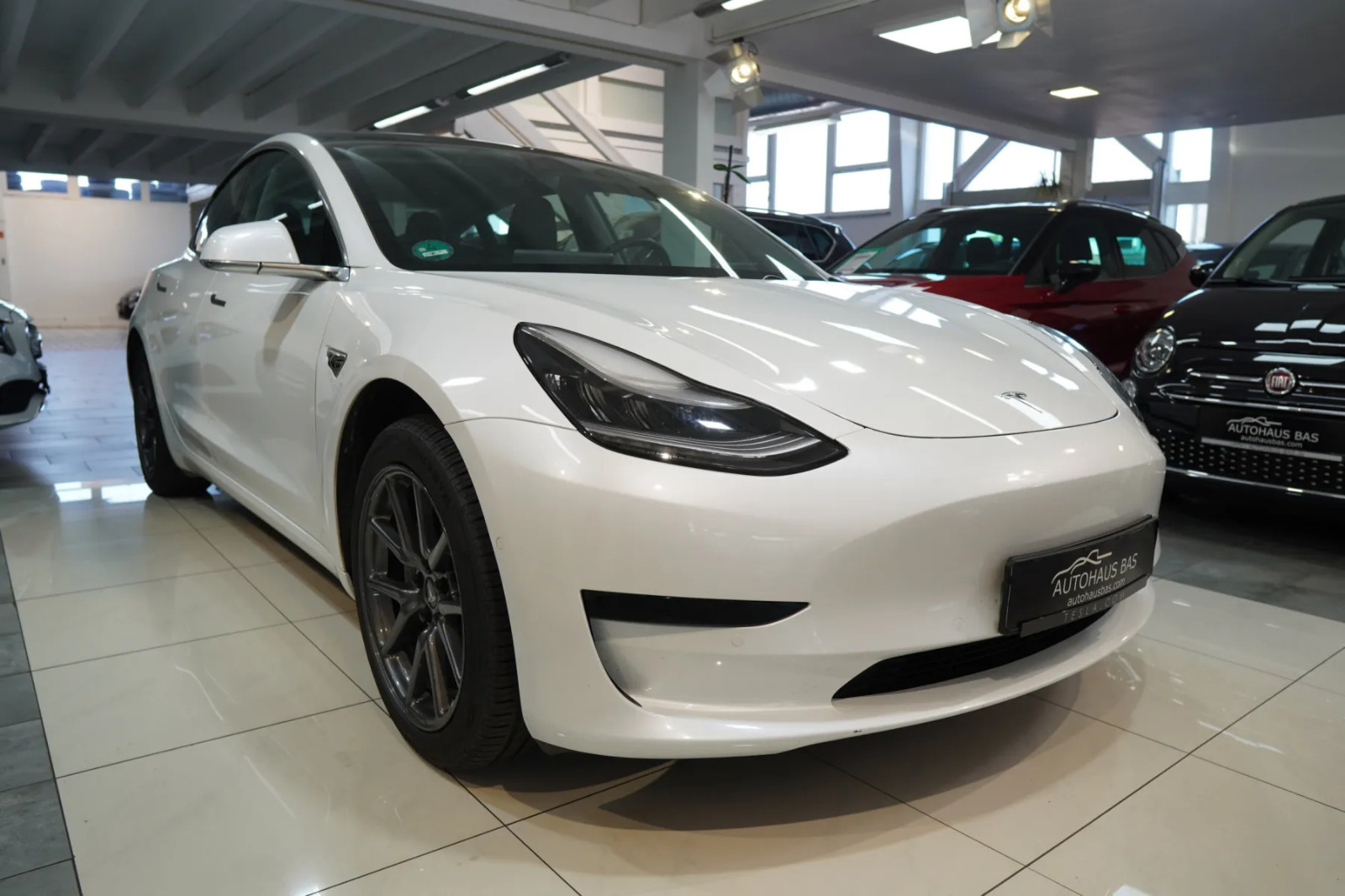 Tesla privat verkaufen oder an den Händler?